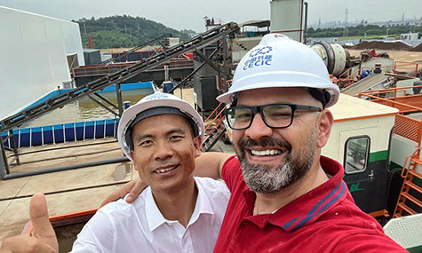 客戶考察參觀項(xiàng)目現(xiàn)場(chǎng)運(yùn)營情況