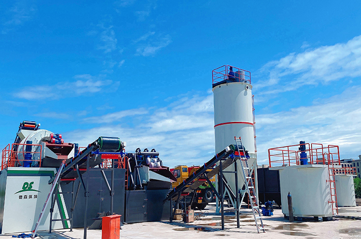 土壤重金屬污染為何日趨嚴重？德森模塊化集成式淋洗裝備給出高效解法